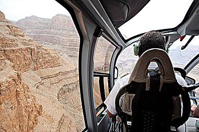 《死亡空间：重制版》发布升级档 修复部分卡顿问题